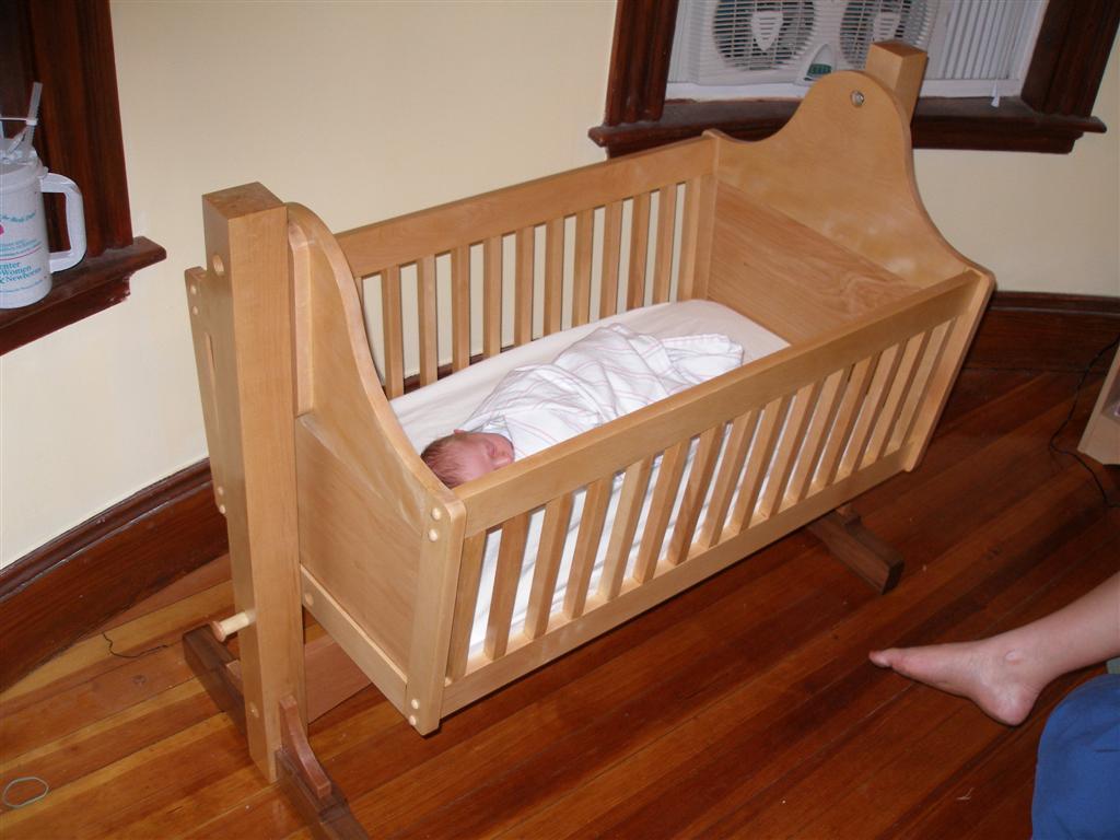 baby wooden thottil online